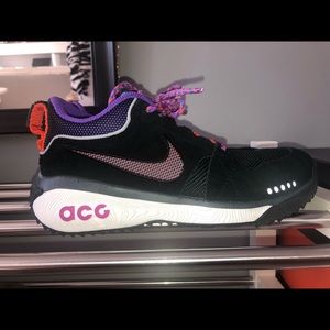 Rare Nike ACG Dog Mountain ‘Black and Hyper Grape’